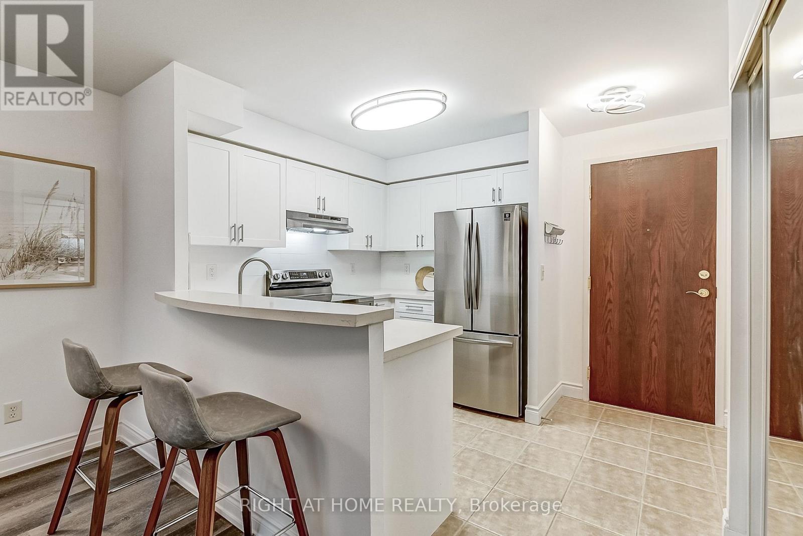 508 - 2565 Erin Centre Boulevard, Mississauga, Ontario  L5M 6Z8 - Photo 5 - W12647080