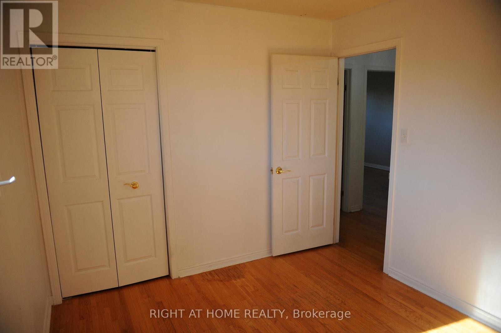 Upper - 1618 Corkstone Glade, Mississauga, Ontario  L4W 2E7 - Photo 19 - W12647090