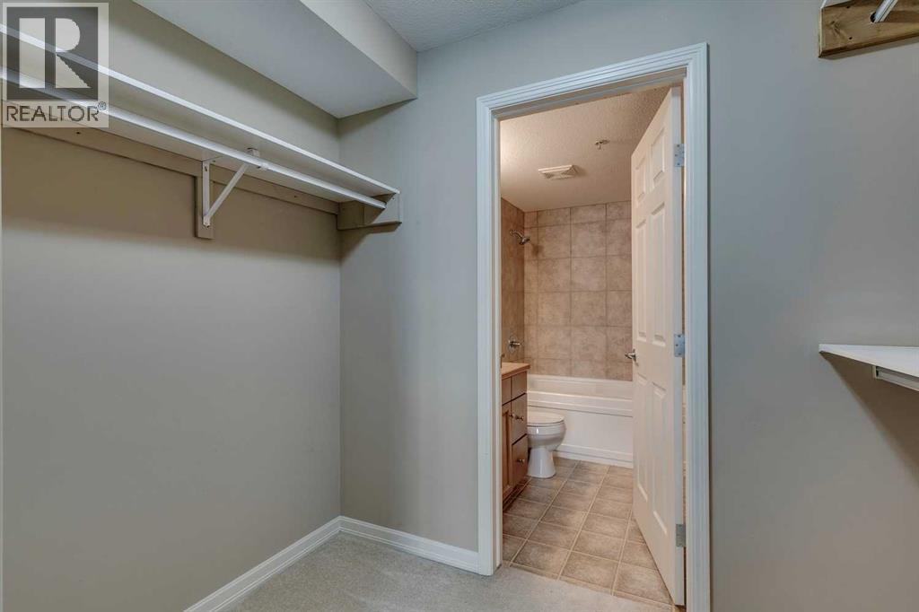 2114, 92 Crystal Shores Road, Okotoks, Alberta  T1S 2M9 - Photo 26 - A2261003