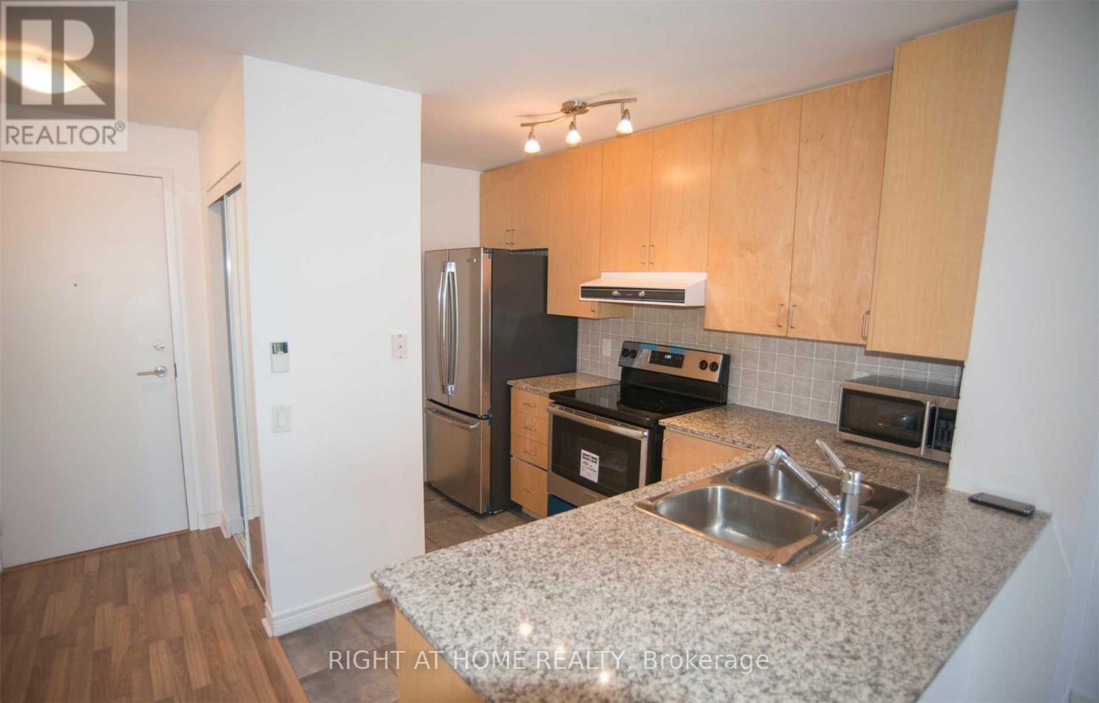 1310 - 83 Borough Drive, Toronto, Ontario  M1P 5E4 - Photo 4 - E12646934