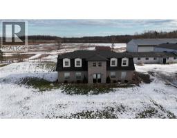 38 ELEVENTH Road E, Stoney Creek, Ontario