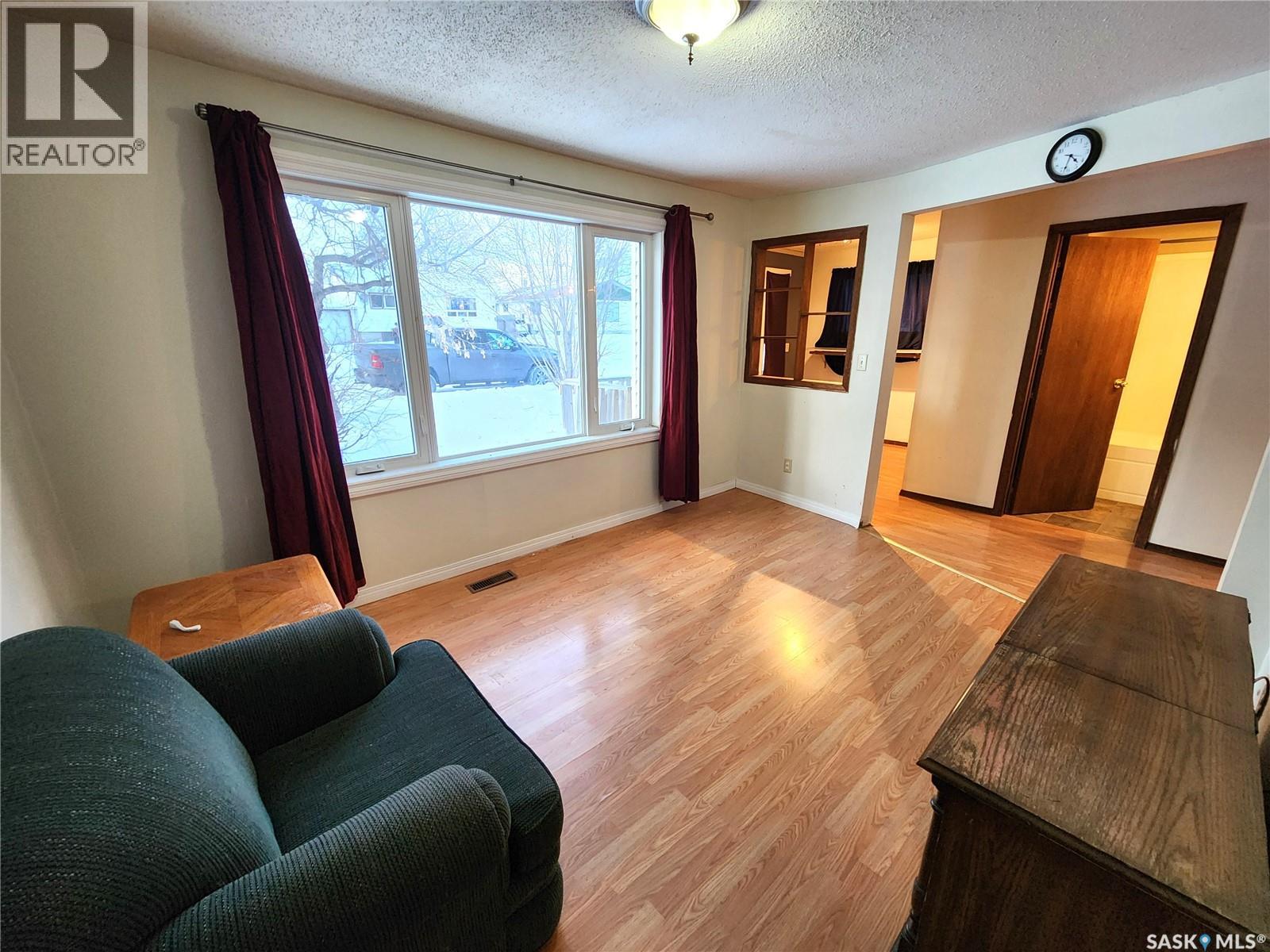 508 1st Avenue E, Lampman, Saskatchewan  S0C 1N0 - Photo 6 - SK025601