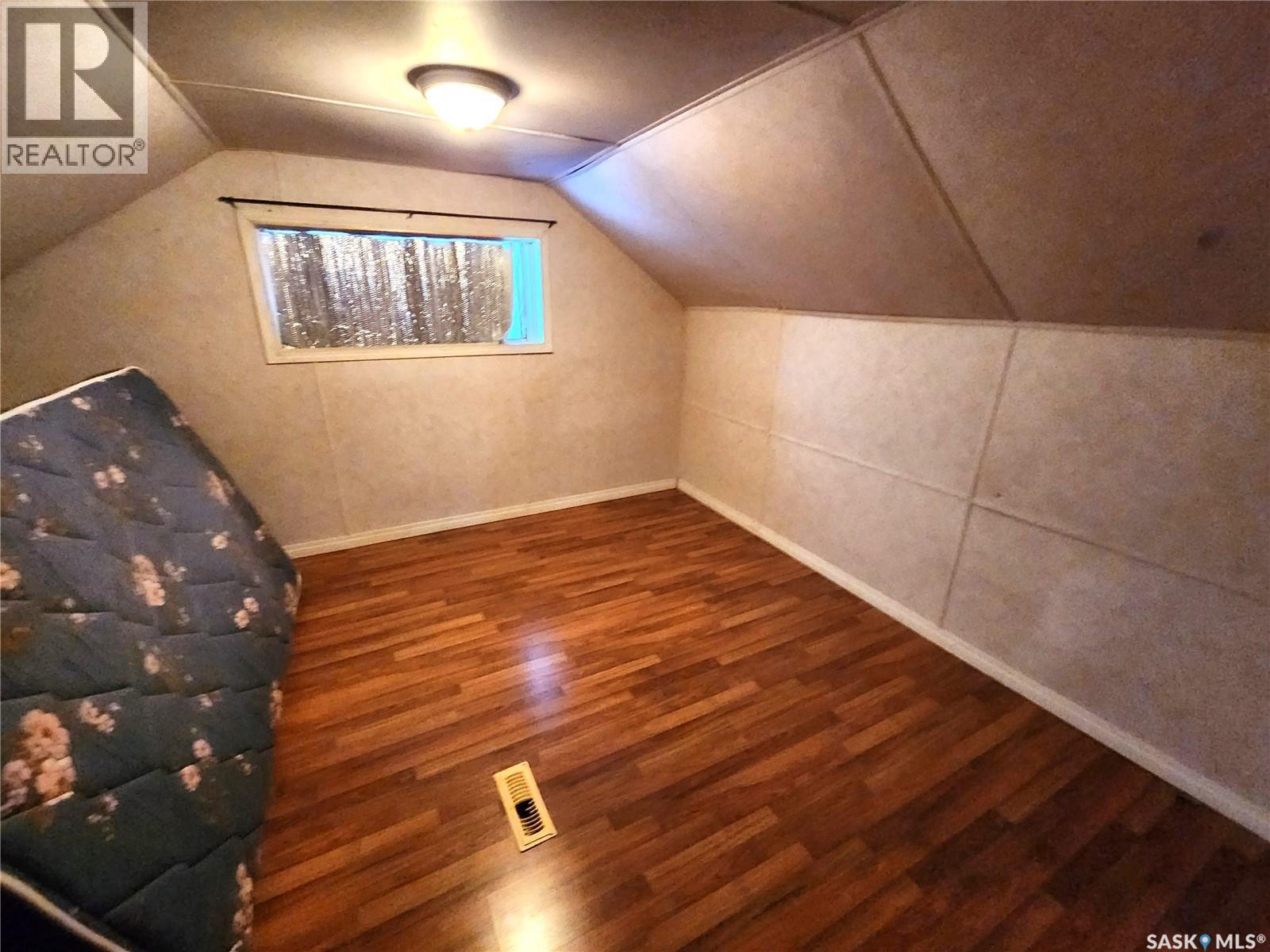 508 1st Avenue E, Lampman, Saskatchewan  S0C 1N0 - Photo 16 - SK025601