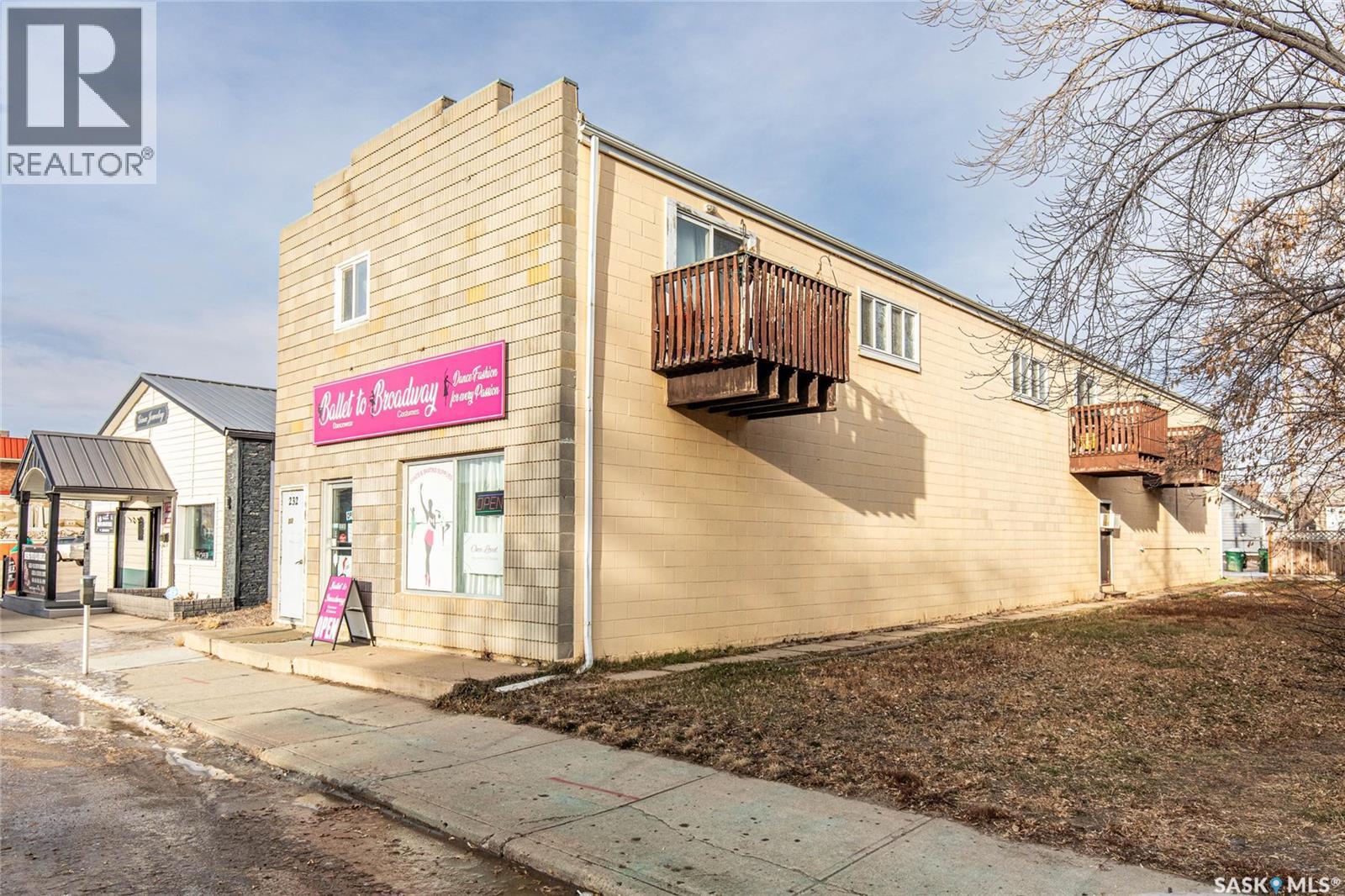 232 High Street W, Moose Jaw, Saskatchewan  S6H 1S8 - Photo 3 - SK025786