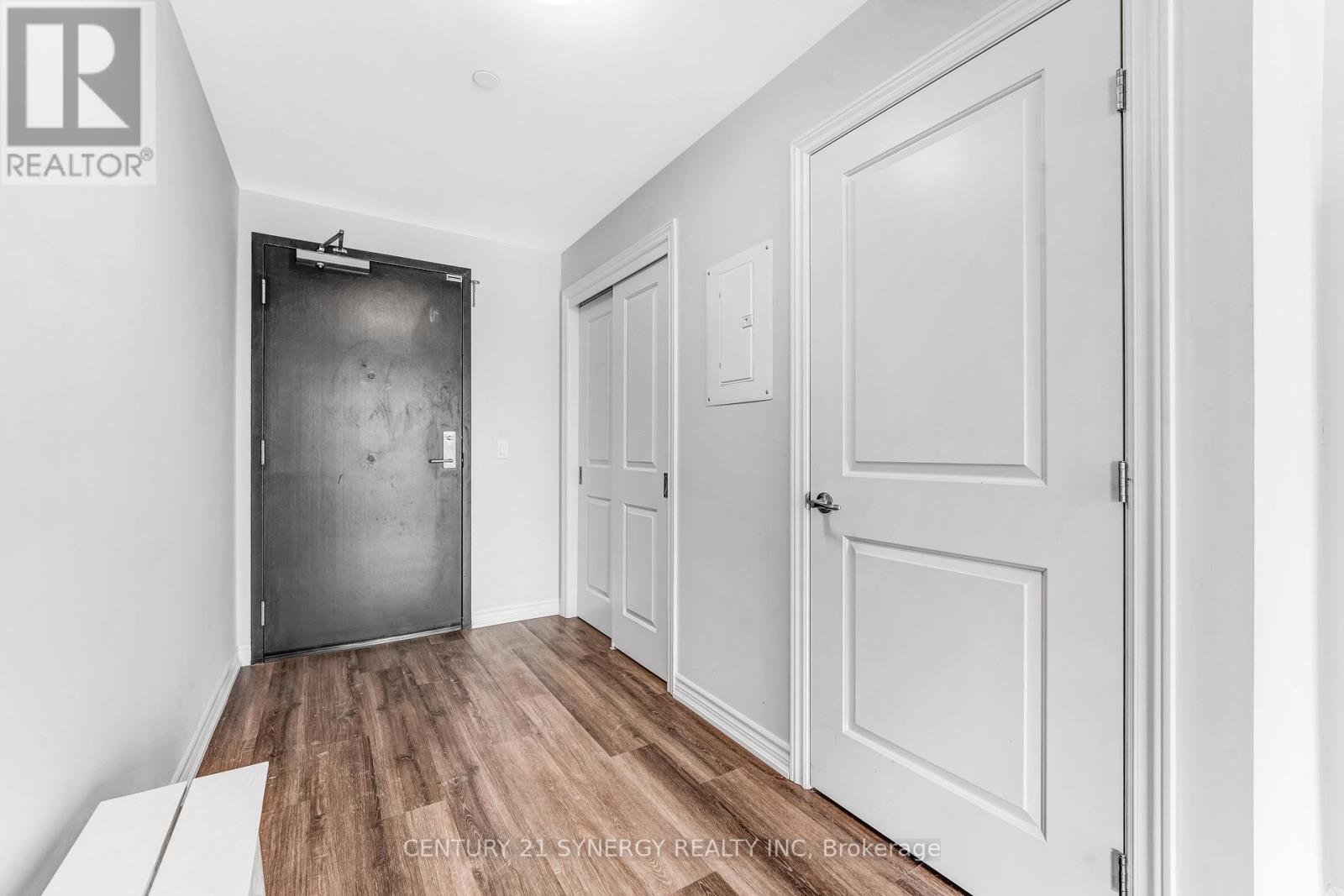 602 - 1350 Hemlock Road, Ottawa, Ontario  K1K 5C2 - Photo 2 - X12647132