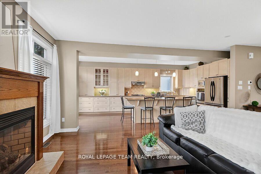 104 Versilia Drive, Ottawa, Ontario  K2G 7E4 - Photo 14 - X12647174