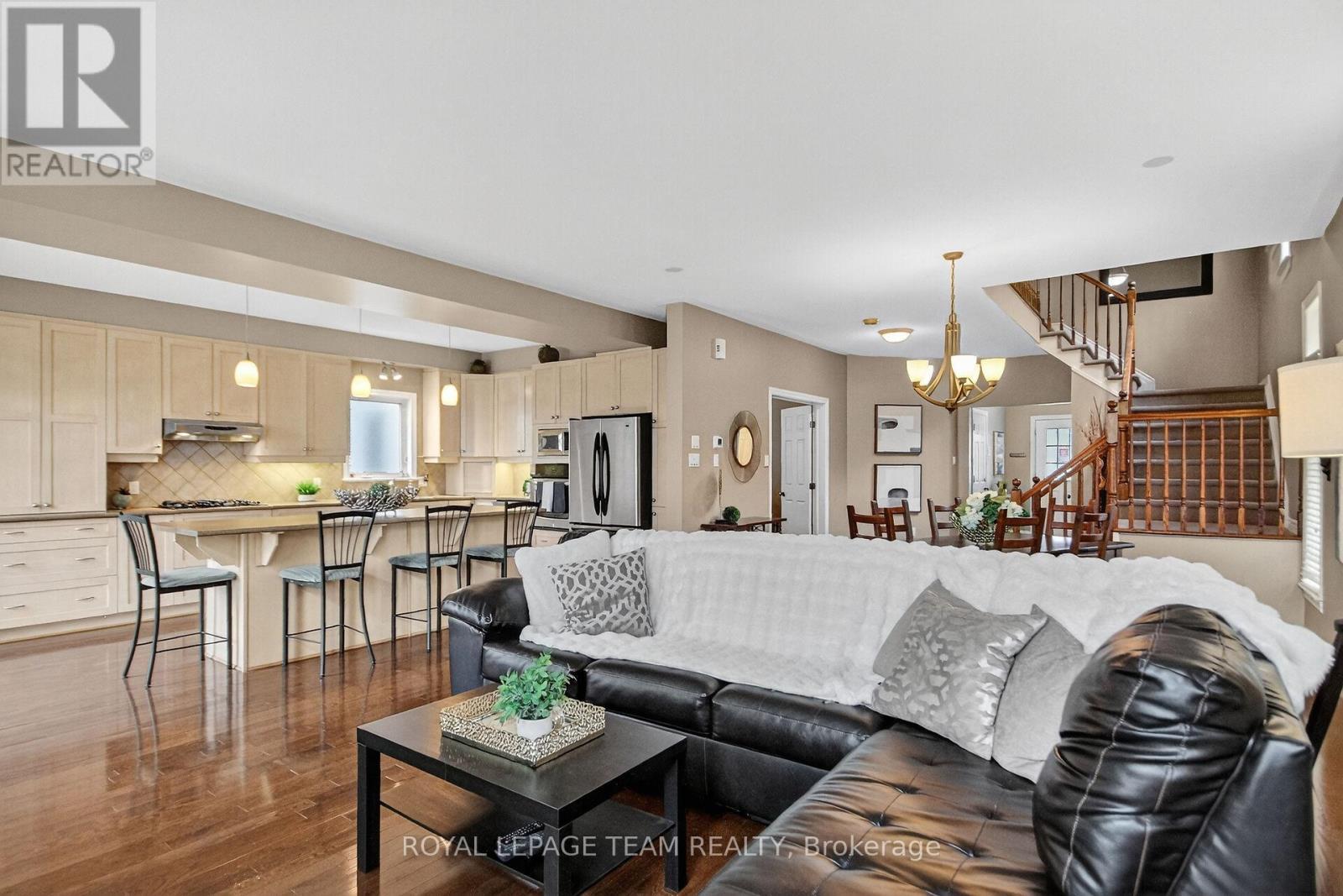 104 Versilia Drive, Ottawa, Ontario  K2G 7E4 - Photo 15 - X12647174