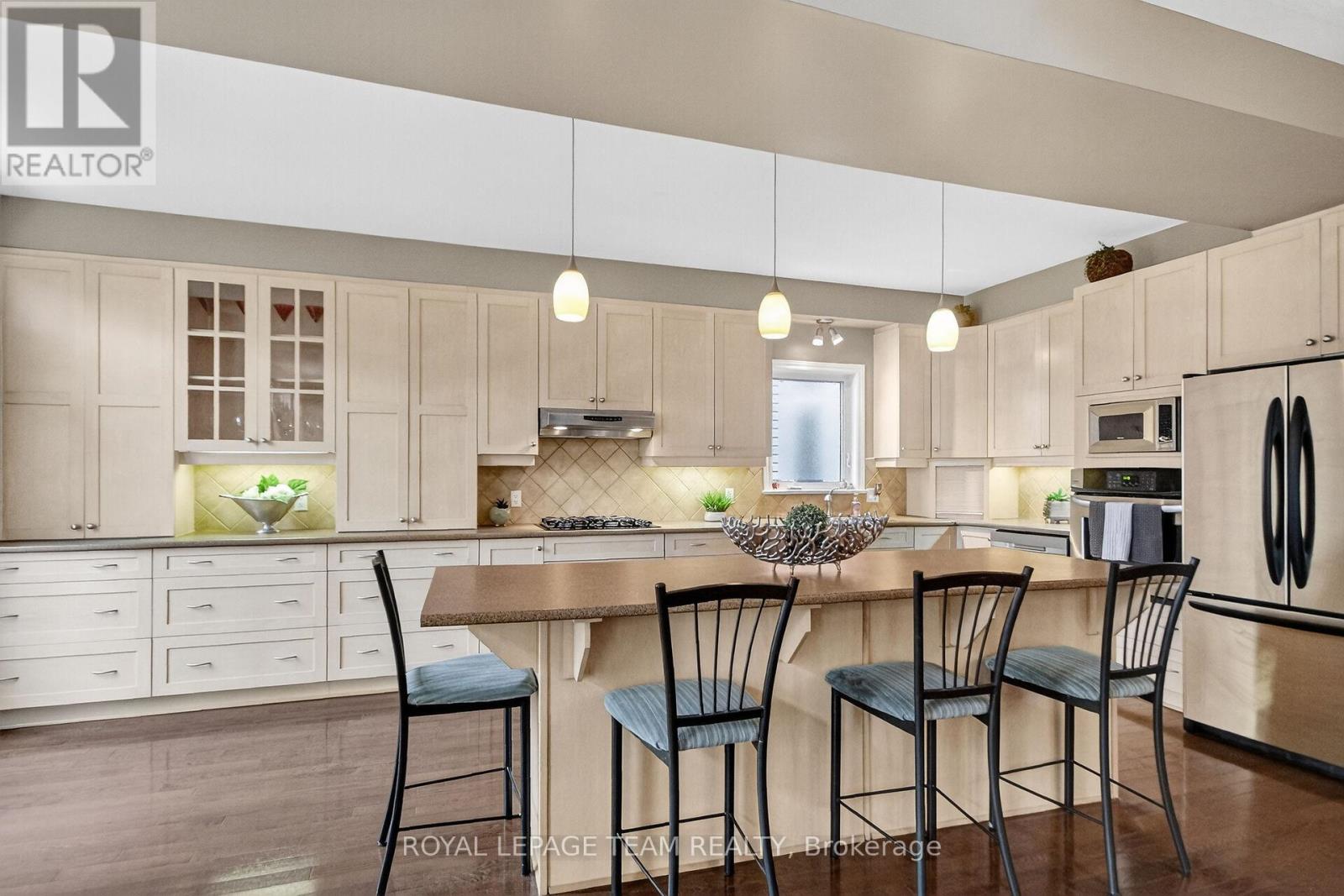 104 Versilia Drive, Ottawa, Ontario  K2G 7E4 - Photo 16 - X12647174