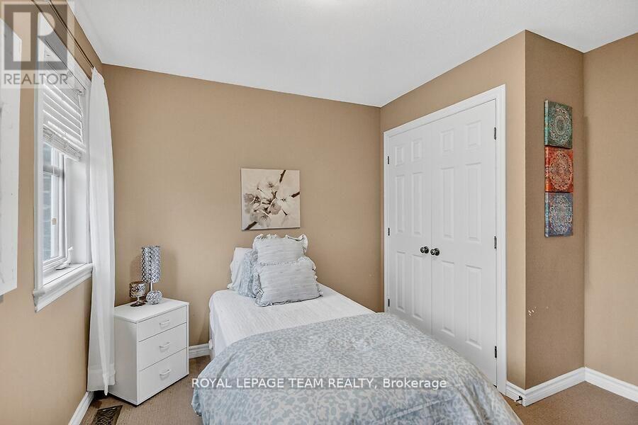 104 Versilia Drive, Ottawa, Ontario  K2G 7E4 - Photo 36 - X12647174