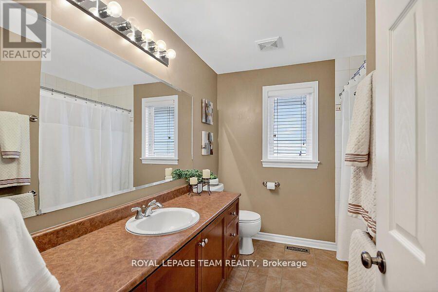 104 Versilia Drive, Ottawa, Ontario  K2G 7E4 - Photo 39 - X12647174