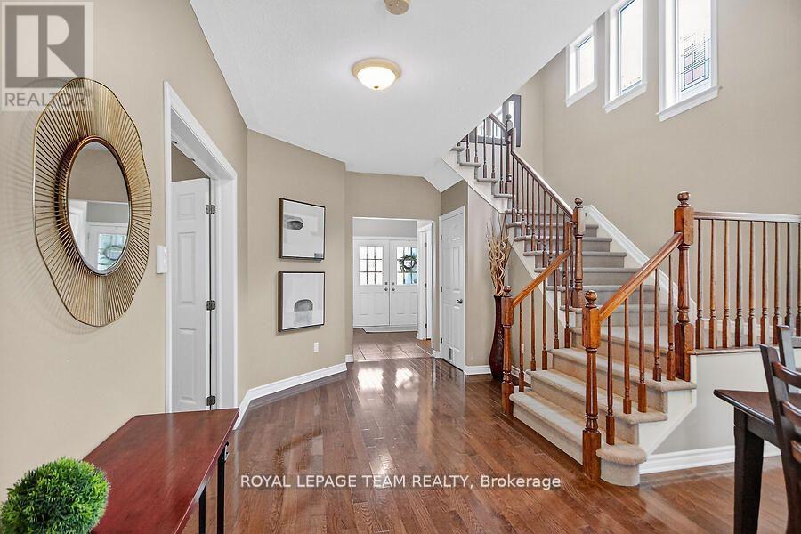 104 Versilia Drive, Ottawa, Ontario  K2G 7E4 - Photo 5 - X12647174
