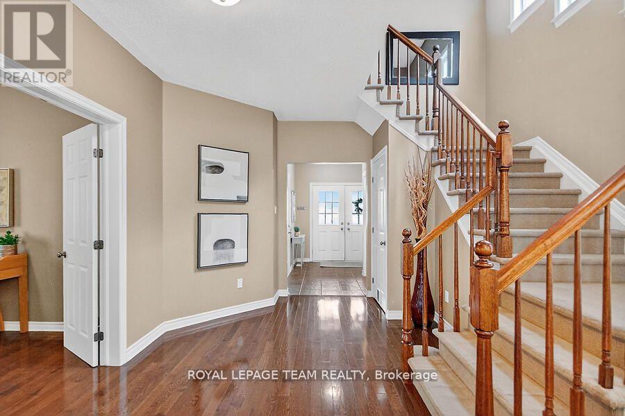 104 Versilia Drive, Ottawa, Ontario  K2G 7E4 - Photo 6 - X12647174