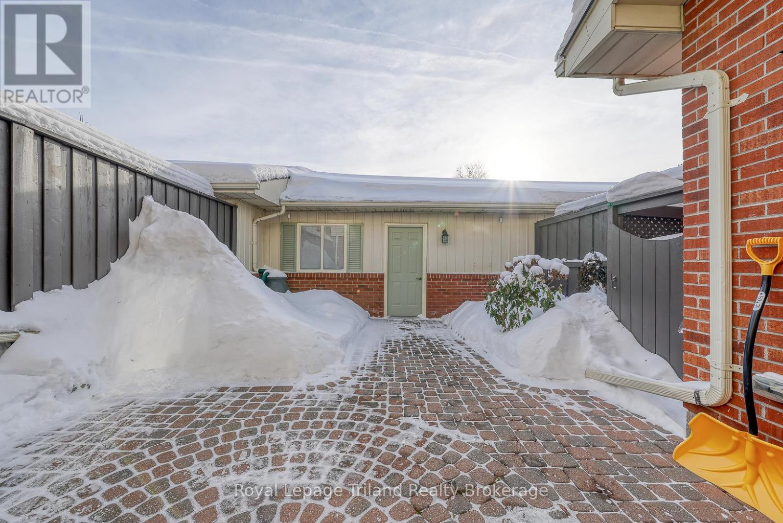 538 Ingersoll Avenue, Woodstock, Ontario  N4S 4Y2 - Photo 42 - X12639350