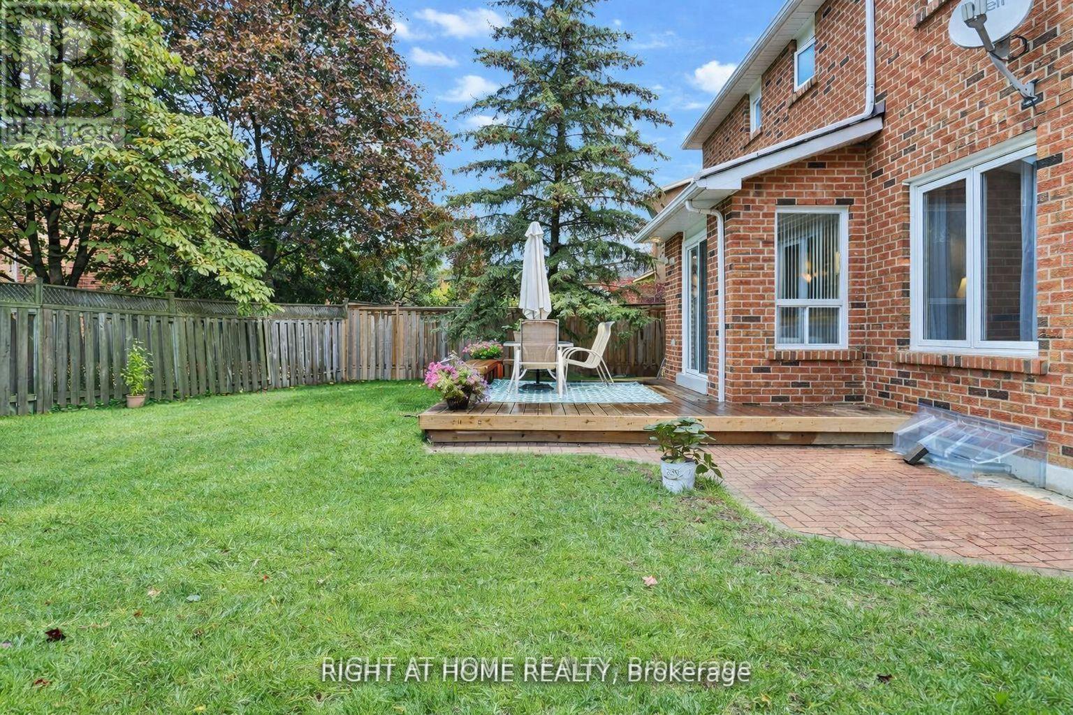 1433 Bough Beeches Boulevard, Mississauga, Ontario  L4W 3B4 - Photo 40 - W12646658