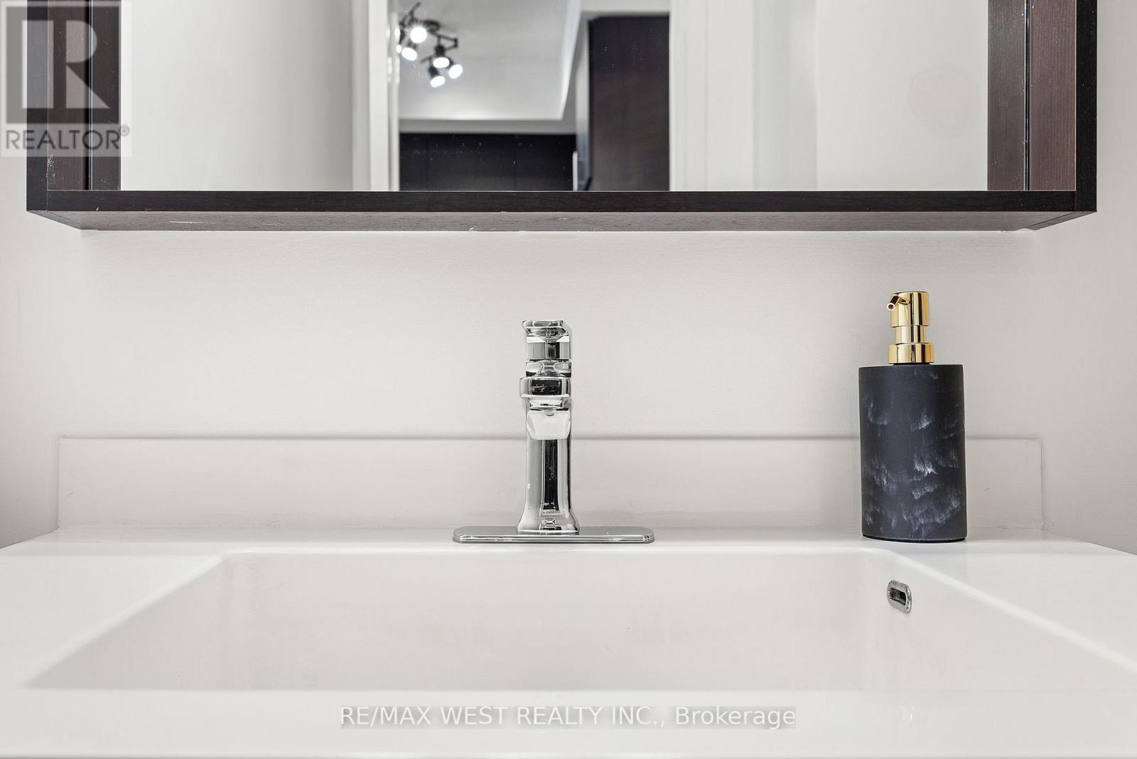 521 - 560 Front Street W, Toronto, Ontario  M5V 1C1 - Photo 11 - C12647122