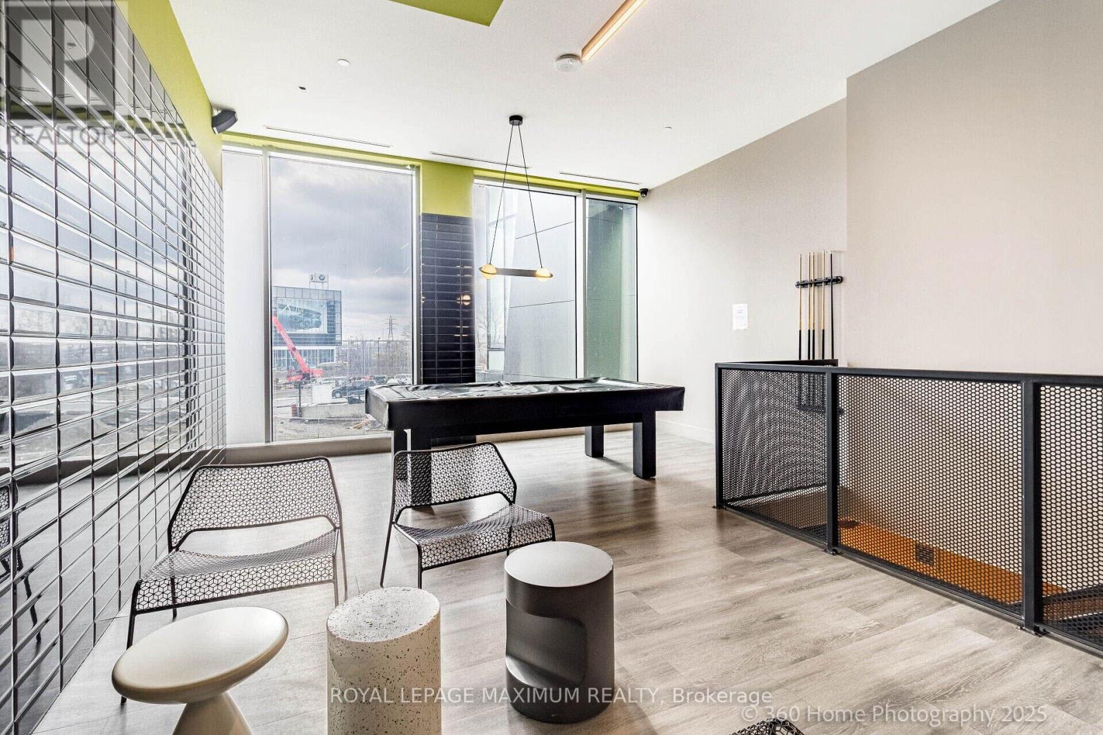 508 - 15 Baseball Place, Toronto, Ontario  M4M 0E6 - Photo 2 - E12647128