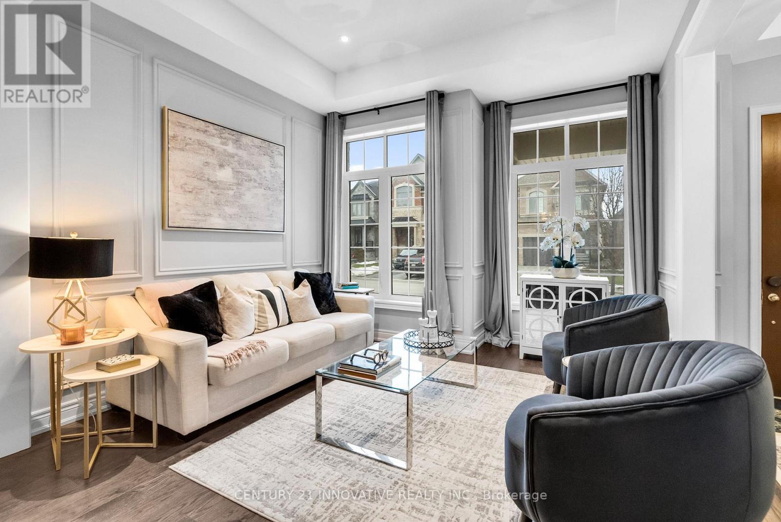 54 Blenheim Circle, Whitby, Ontario  L1P 0E2 - Photo 5 - E12647134