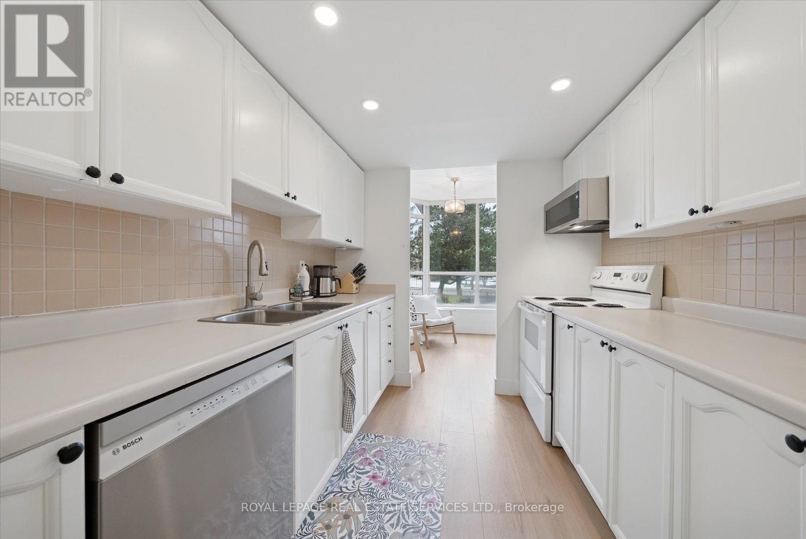 106 - 14924 Yonge Street, Aurora, Ontario  L4G 6H7 - Photo 11 - N12647142