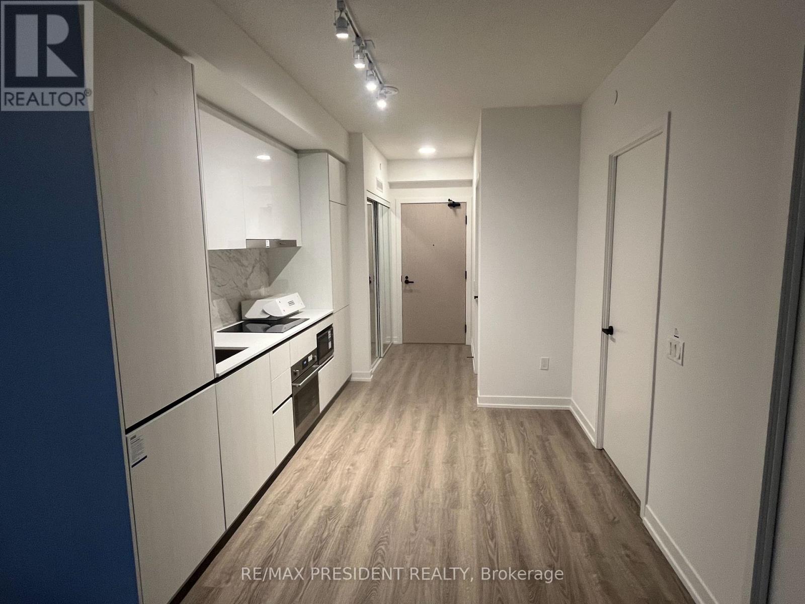 4110 - 8 Interchange Way, Vaughan, Ontario  L4K 0R2 - Photo 5 - N12647152