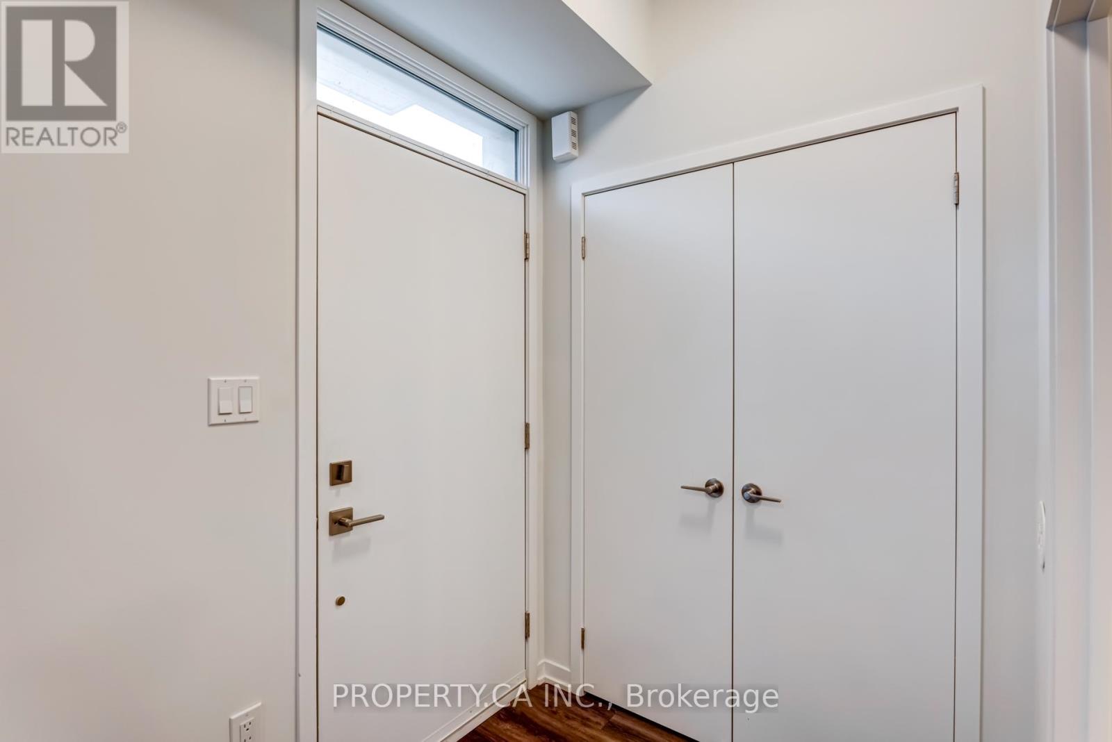 Th377 - 80 Honeycrisp Crescent, Vaughan, Ontario  L4K 5Z8 - Photo 11 - N12647176