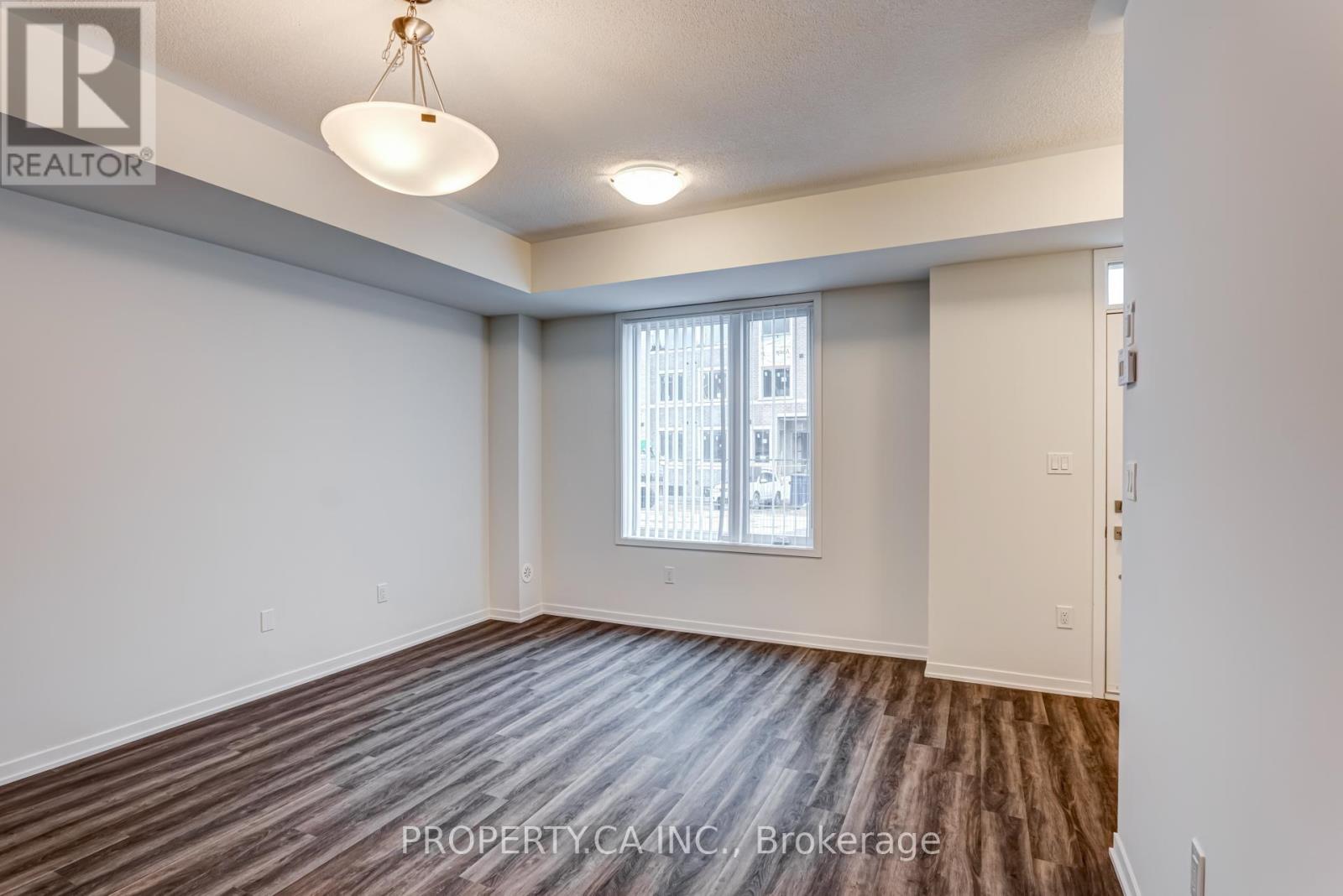 Th377 - 80 Honeycrisp Crescent, Vaughan, Ontario  L4K 5Z8 - Photo 6 - N12647176