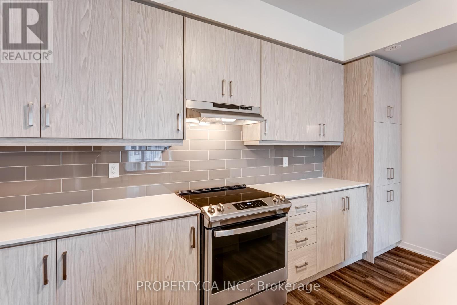 Th377 - 80 Honeycrisp Crescent, Vaughan, Ontario  L4K 5Z8 - Photo 7 - N12647176