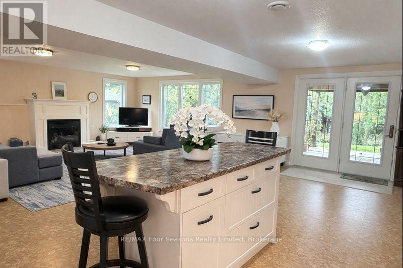 229 S Rankin Street, Saugeen Shores, Ontario  N0H 2L0 - Photo 16 - X12062589