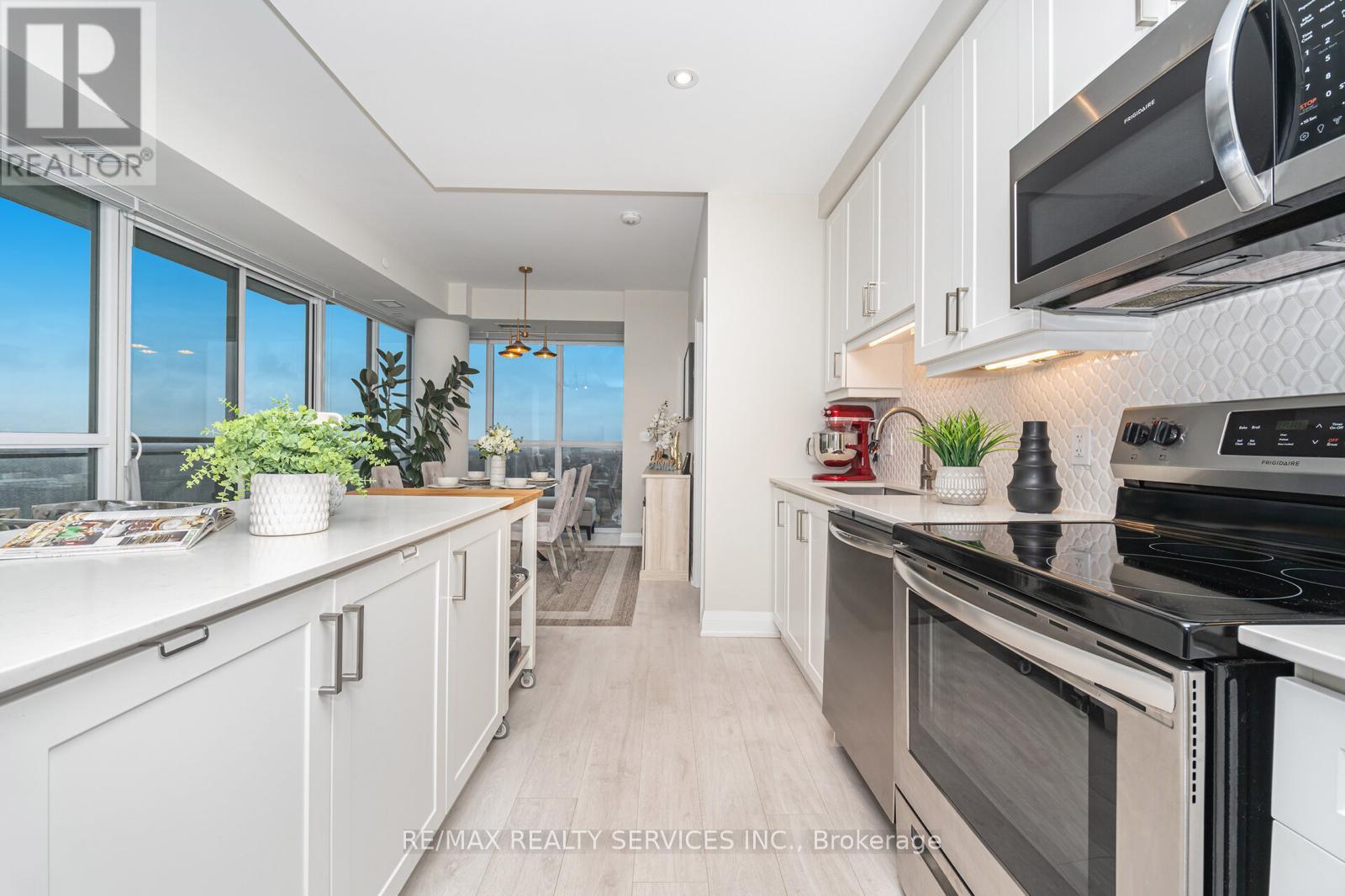 1506 - 15 Lynch Street, Brampton, Ontario  L6W 0C7 - Photo 19 - W12647140