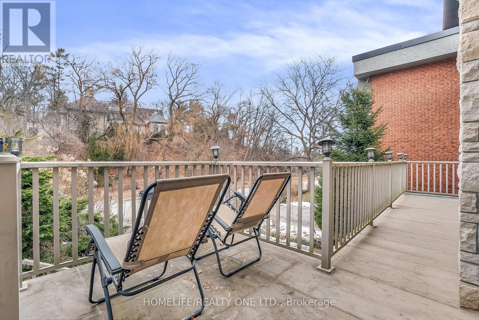 31 Bearwood Drive, Toronto, Ontario  M9A 4G5 - Photo 46 - W12647148