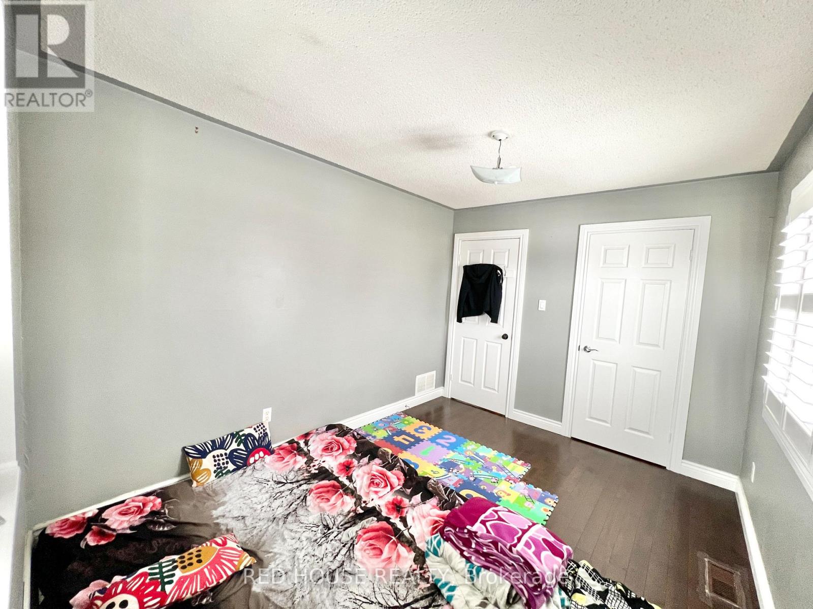 2 Palmolive Street, Brampton, Ontario  L6R 1P4 - Photo 15 - W12647164