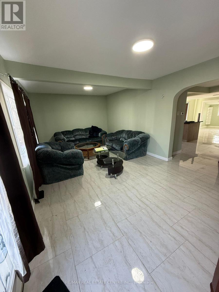 125 Davis Street, Thorold, Ontario  L2V 1E6 - Photo 6 - X12647154