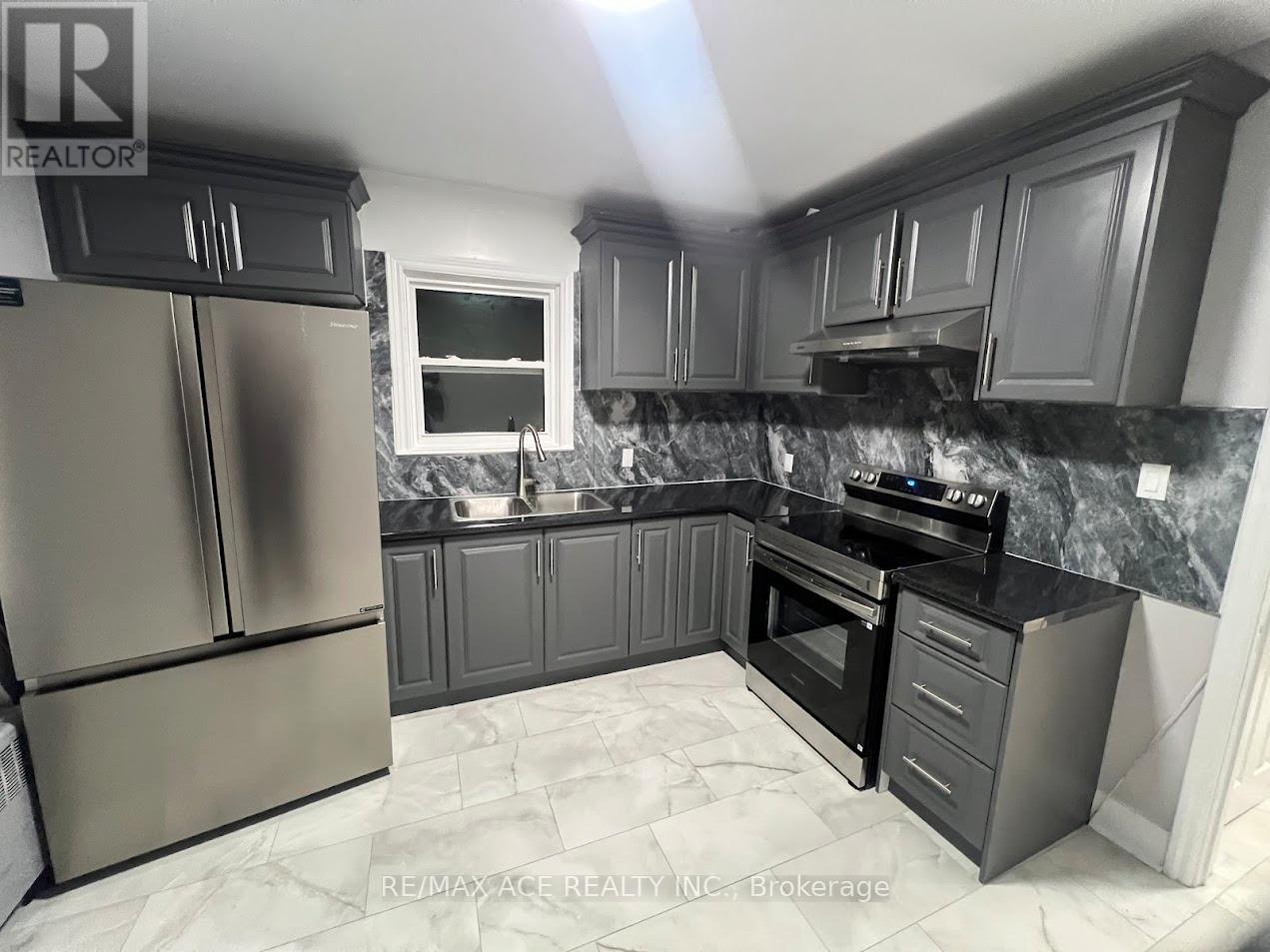 2 - 21 TOWPATH ROAD, Thorold, Ontario