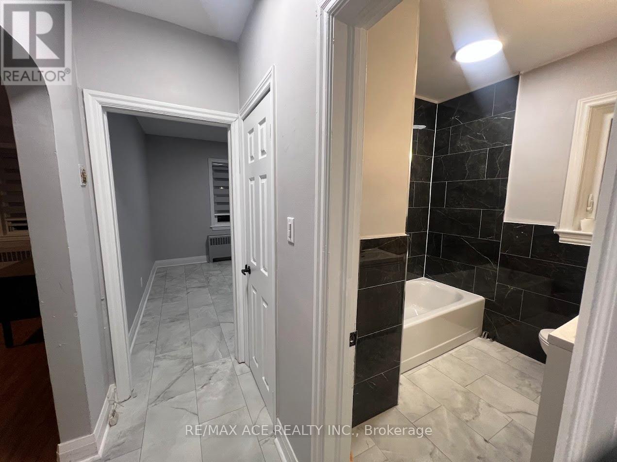 2 - 21 Towpath Road, Thorold, Ontario  L2V 2P5 - Photo 10 - X12647158