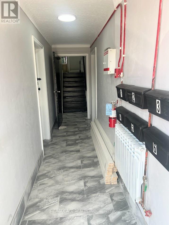 2 - 21 Towpath Road, Thorold, Ontario  L2V 2P5 - Photo 2 - X12647158