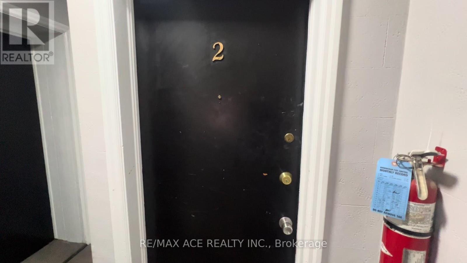 2 - 21 Towpath Road, Thorold, Ontario  L2V 2P5 - Photo 4 - X12647158