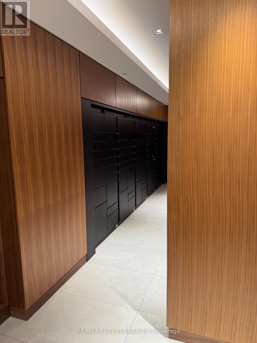 1205 - 3240 William Coltson Ave Avenue, Oakville, Ontario  L6H 8C8 - Photo 2 - W12631544