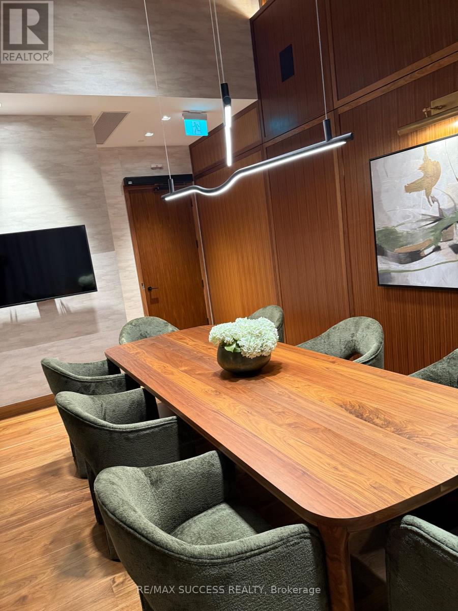 1205 - 3240 William Coltson Ave Avenue, Oakville, Ontario  L6H 8C8 - Photo 8 - W12631544