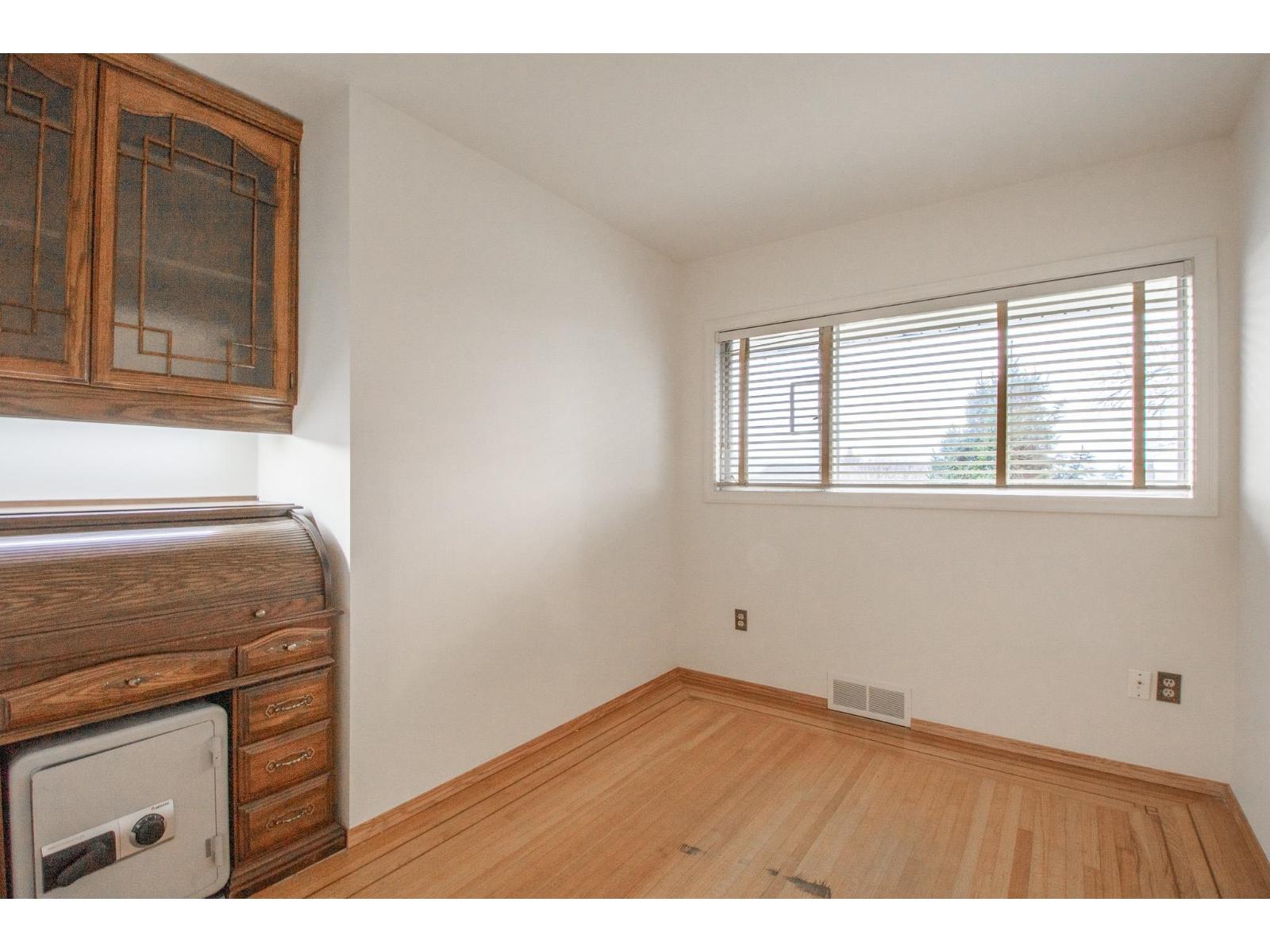 33569 5th Avenue, Mission, British Columbia  V2V 1W7 - Photo 14 - R3074783