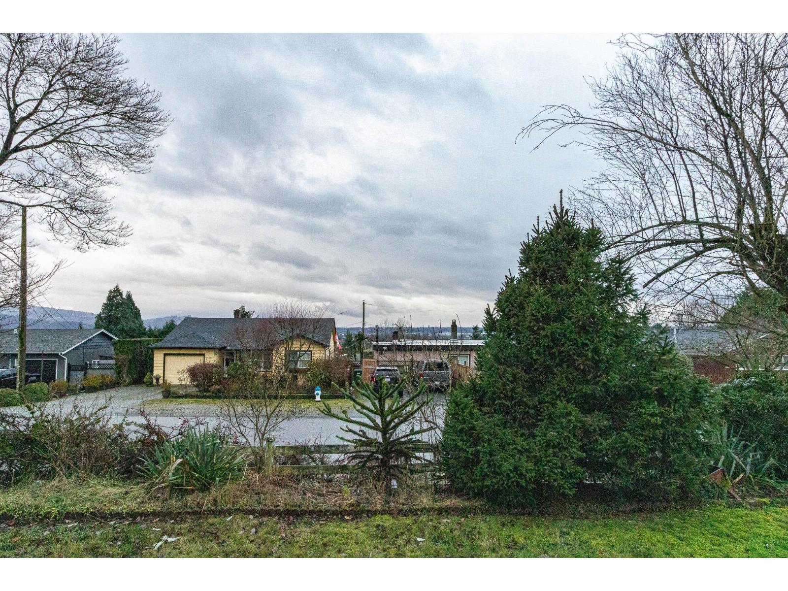 33569 5th Avenue, Mission, British Columbia  V2V 1W7 - Photo 5 - R3074783