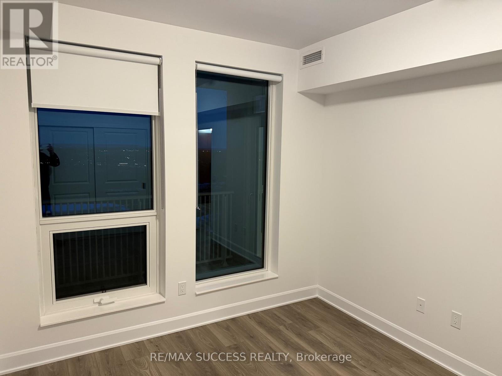 1205 - 3240 William Coltson Ave Avenue, Oakville, Ontario  L6H 8C8 - Photo 23 - W12631544