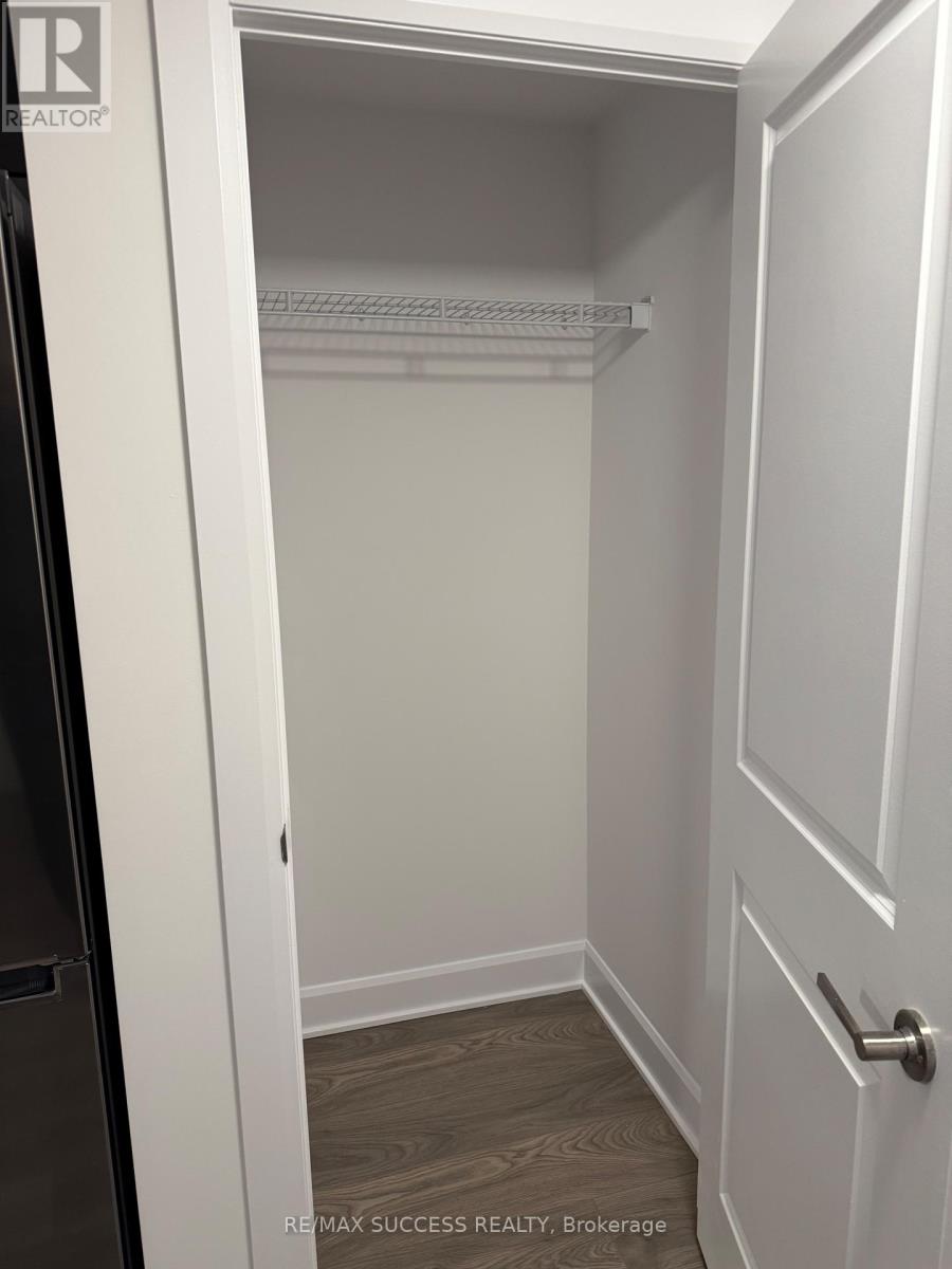 1205 - 3240 William Coltson Ave Avenue, Oakville, Ontario  L6H 8C8 - Photo 24 - W12631544