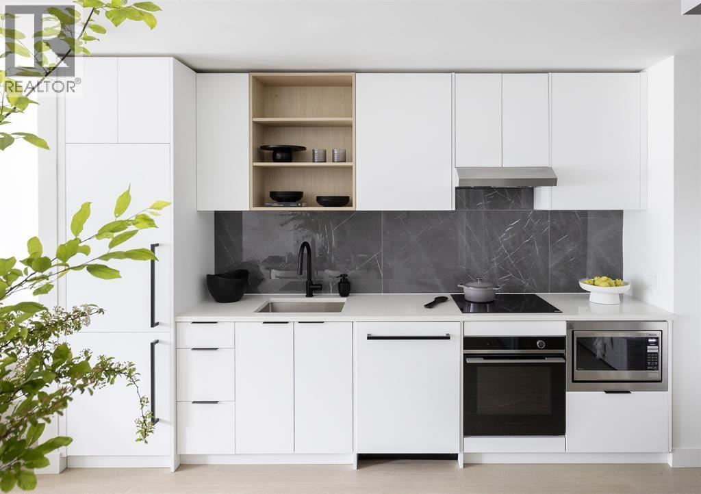 665 422 E 3rd Street, North Vancouver, British Columbia  V7L 1G2 - Photo 2 - R3074775