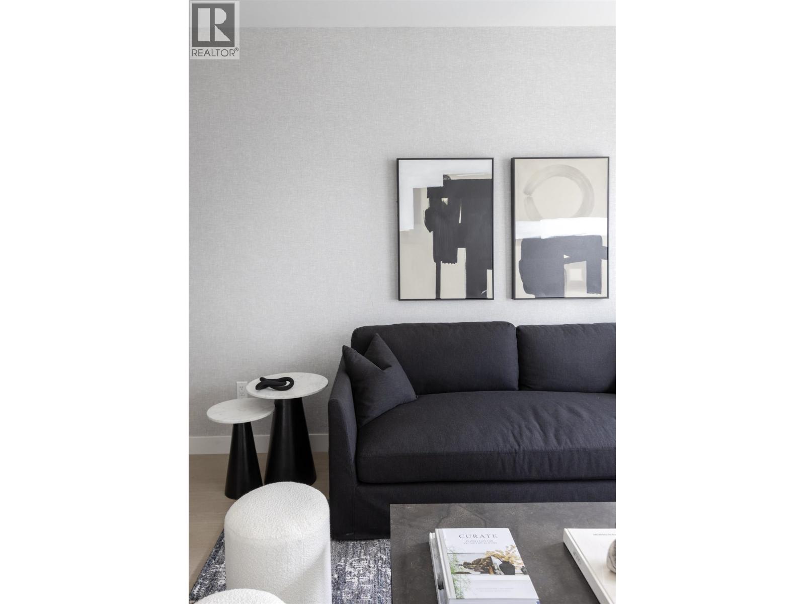 559 422 E 3rd Street, North Vancouver, British Columbia  V7L 1G2 - Photo 3 - R3074776