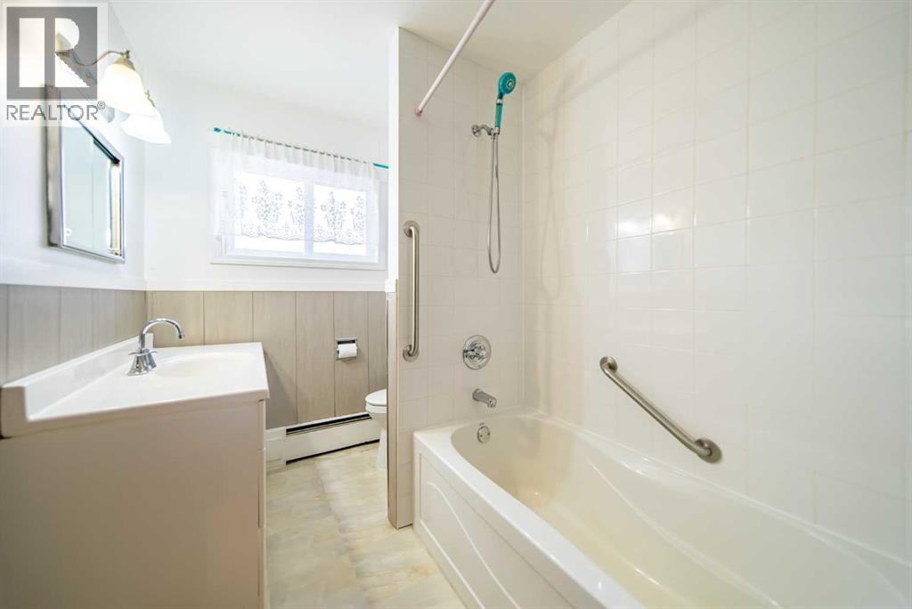 1109 40 Avenue Nw, Calgary, Alberta  T2K 0G3 - Photo 13 - A2272936