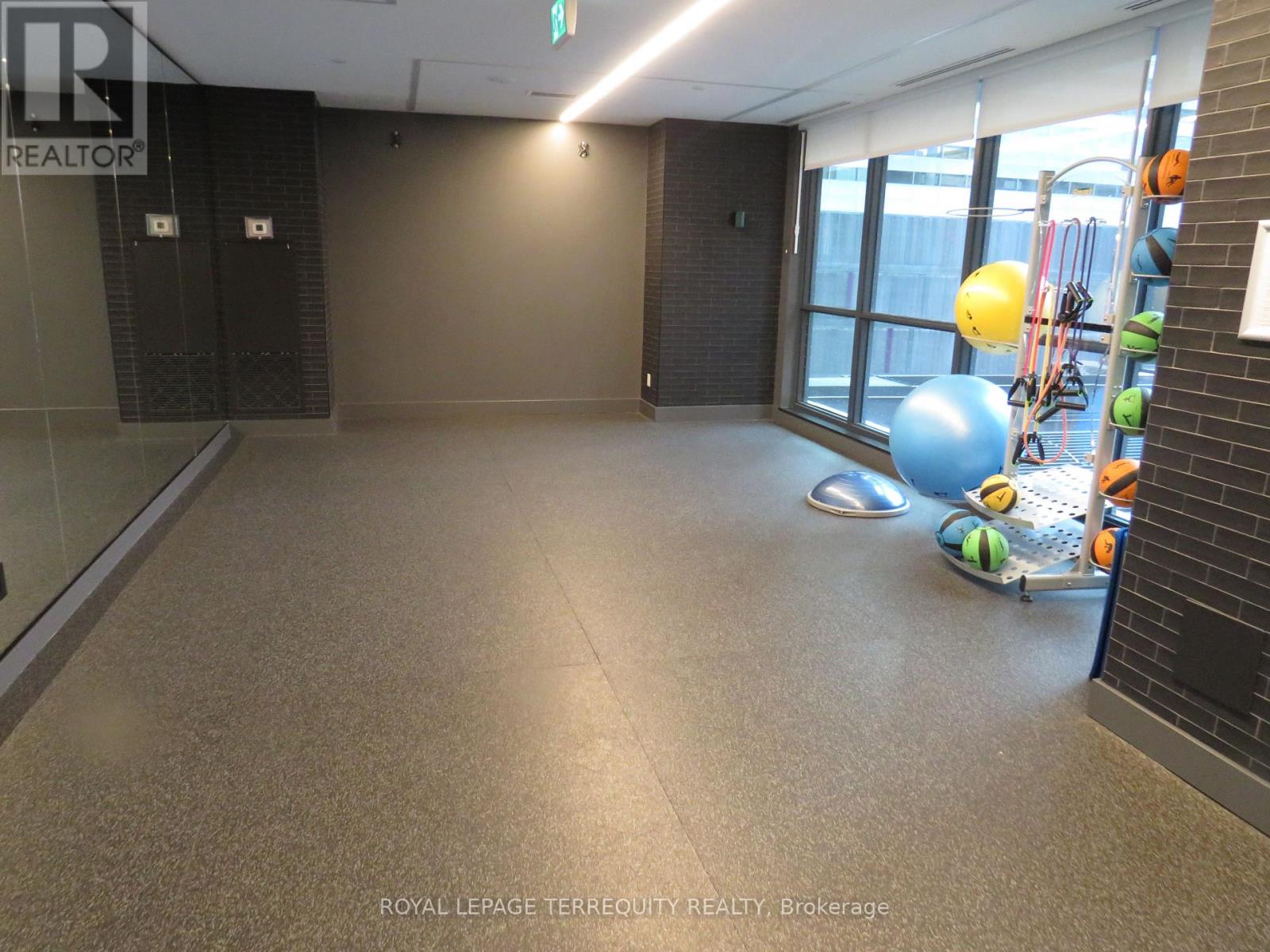 805 - 327 King Street W, Toronto, Ontario  M5V 0W7 - Photo 11 - C12647180