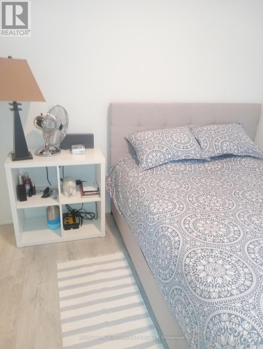 805 - 327 King Street W, Toronto, Ontario  M5V 0W7 - Photo 16 - C12647180