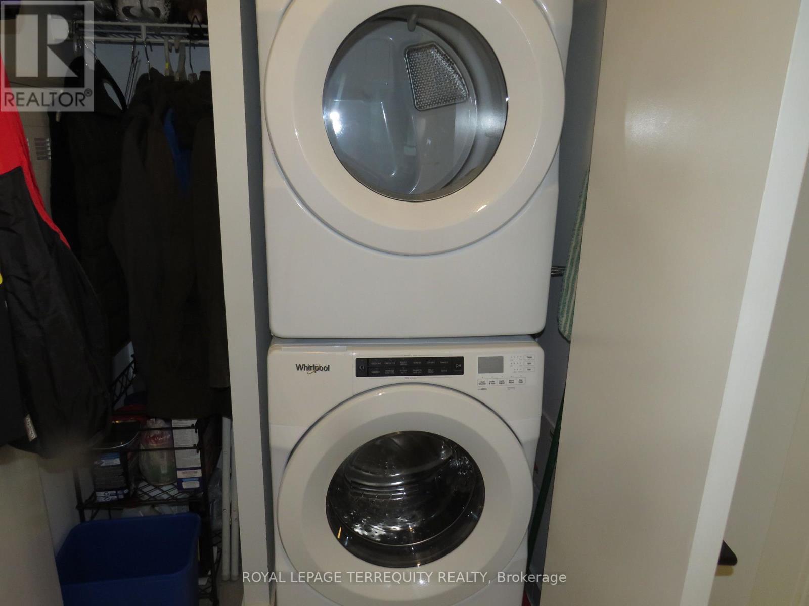 805 - 327 King Street W, Toronto, Ontario  M5V 0W7 - Photo 5 - C12647180