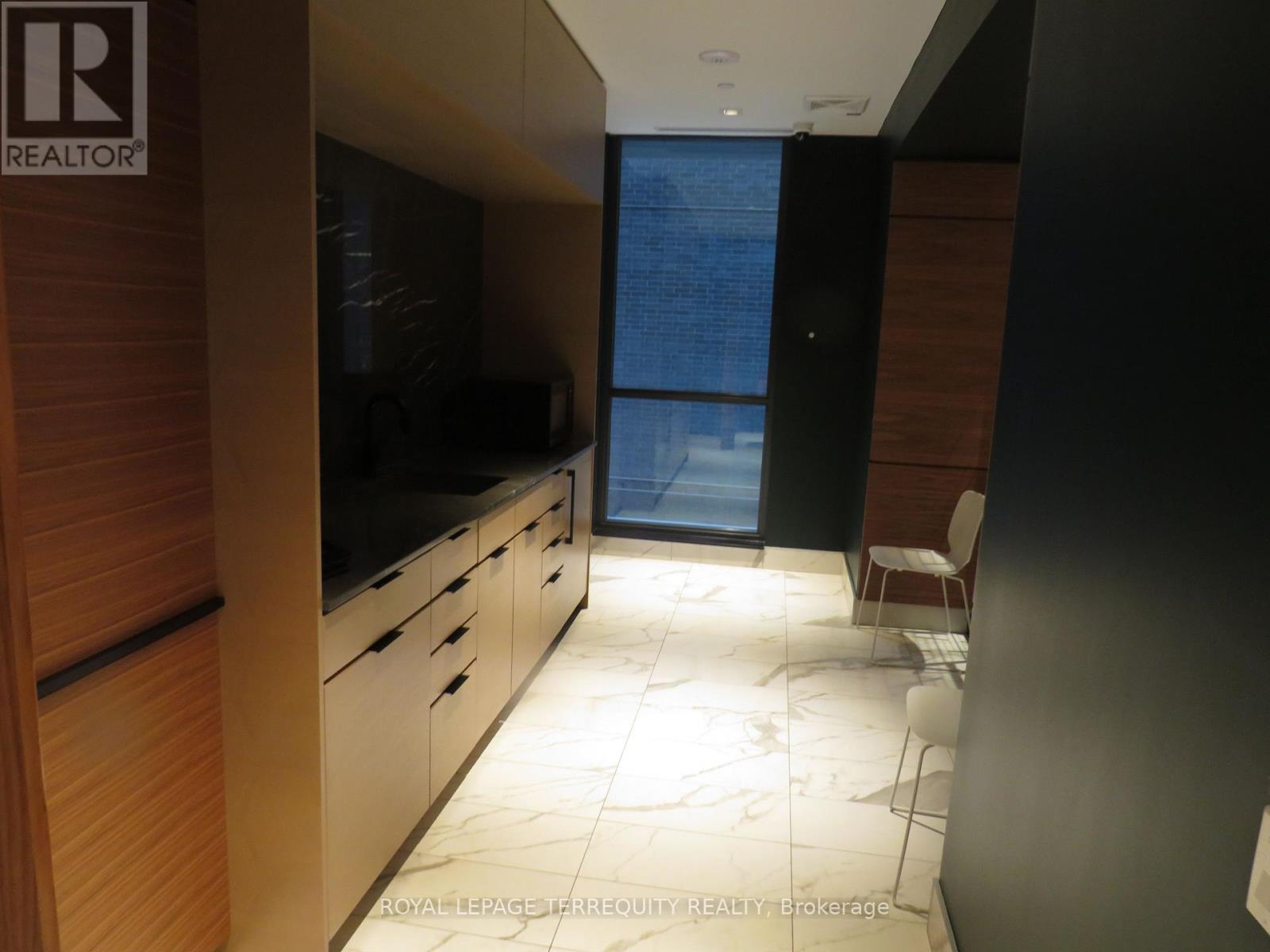 805 - 327 King Street W, Toronto, Ontario  M5V 0W7 - Photo 9 - C12647180