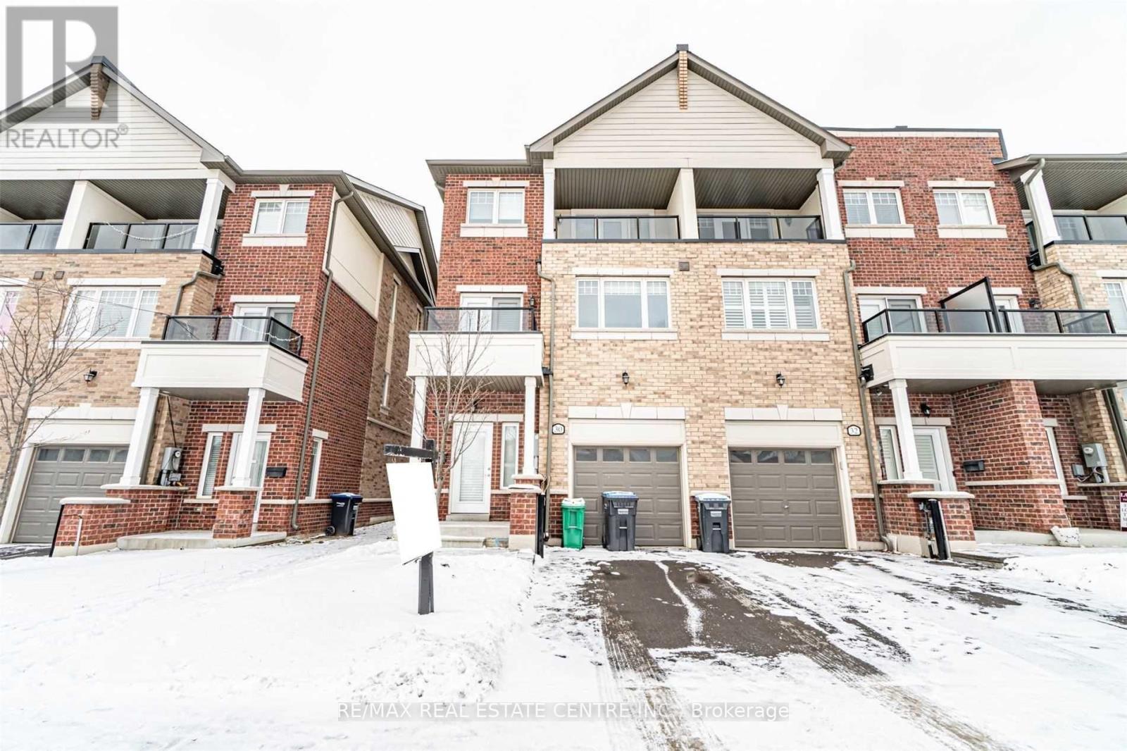 30 SKY HARBOUR DRIVE, Brampton, Ontario
