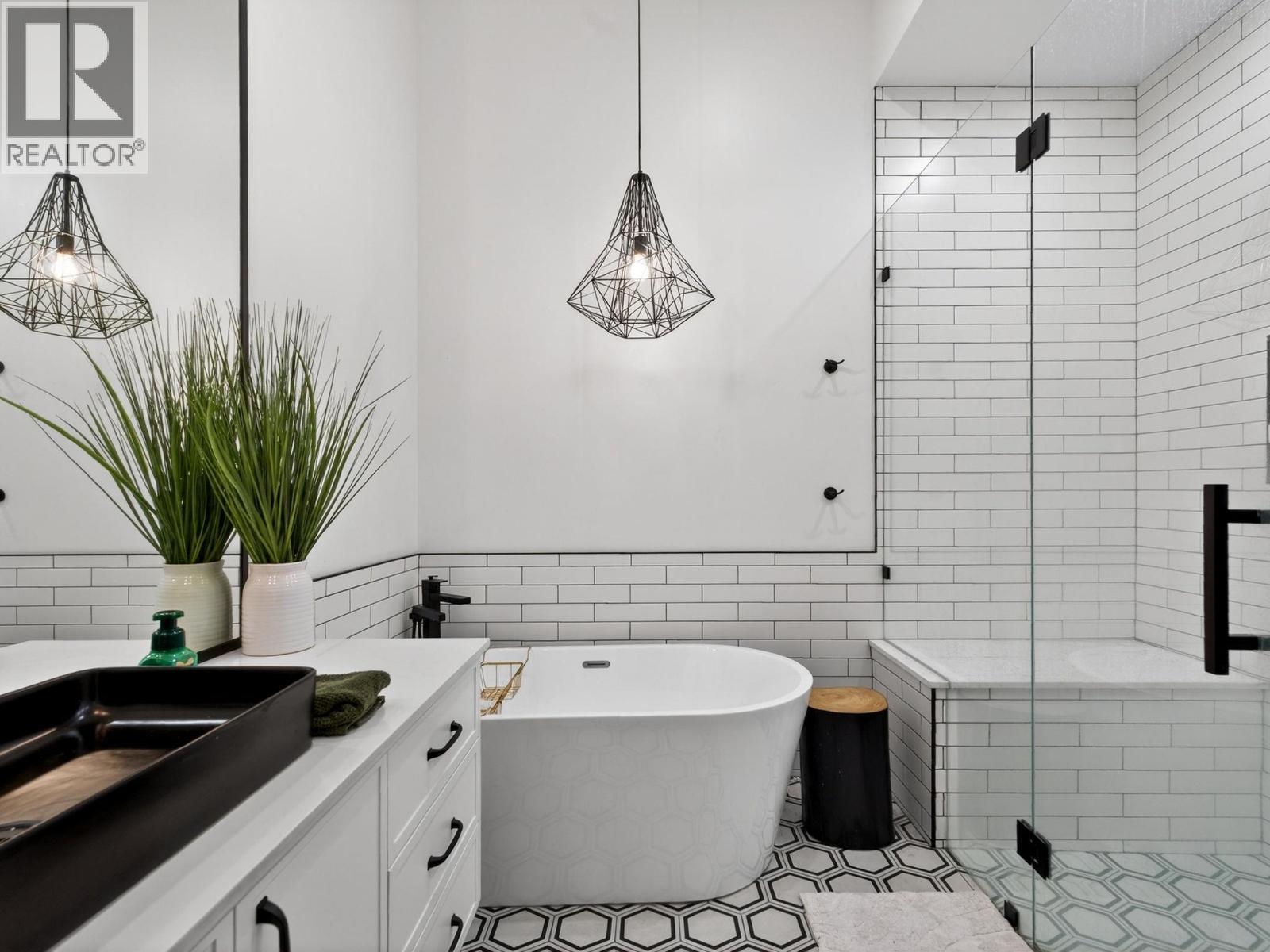 5300 Hedeman Court, Kelowna, British Columbia  V1W 5A3 - Photo 22 - 10371346